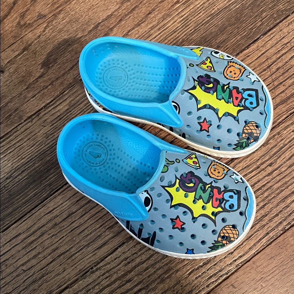 Native Light Blue Comic Print for toddlers size 5